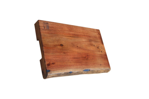 acacia wood cutting board