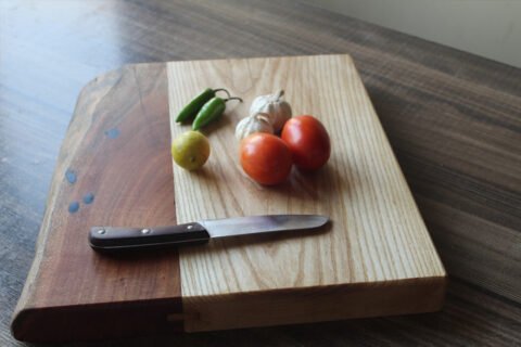 Acacia Live Edge Cutting Board - Image 3